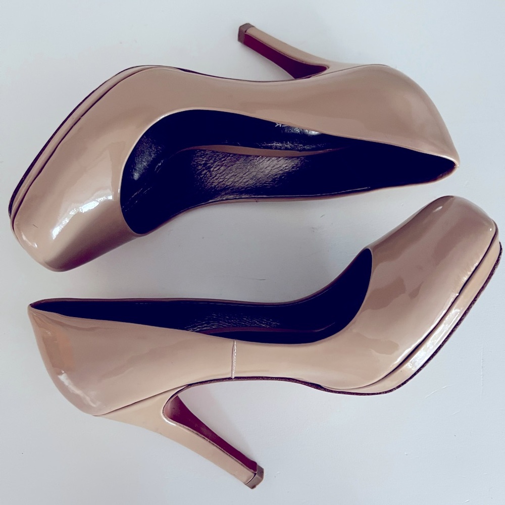 🌸DISCOUNTED! Dani black beige pump. Size 6 1/2.